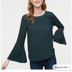 DARK GREEN Loft Bell Sleeved Top
